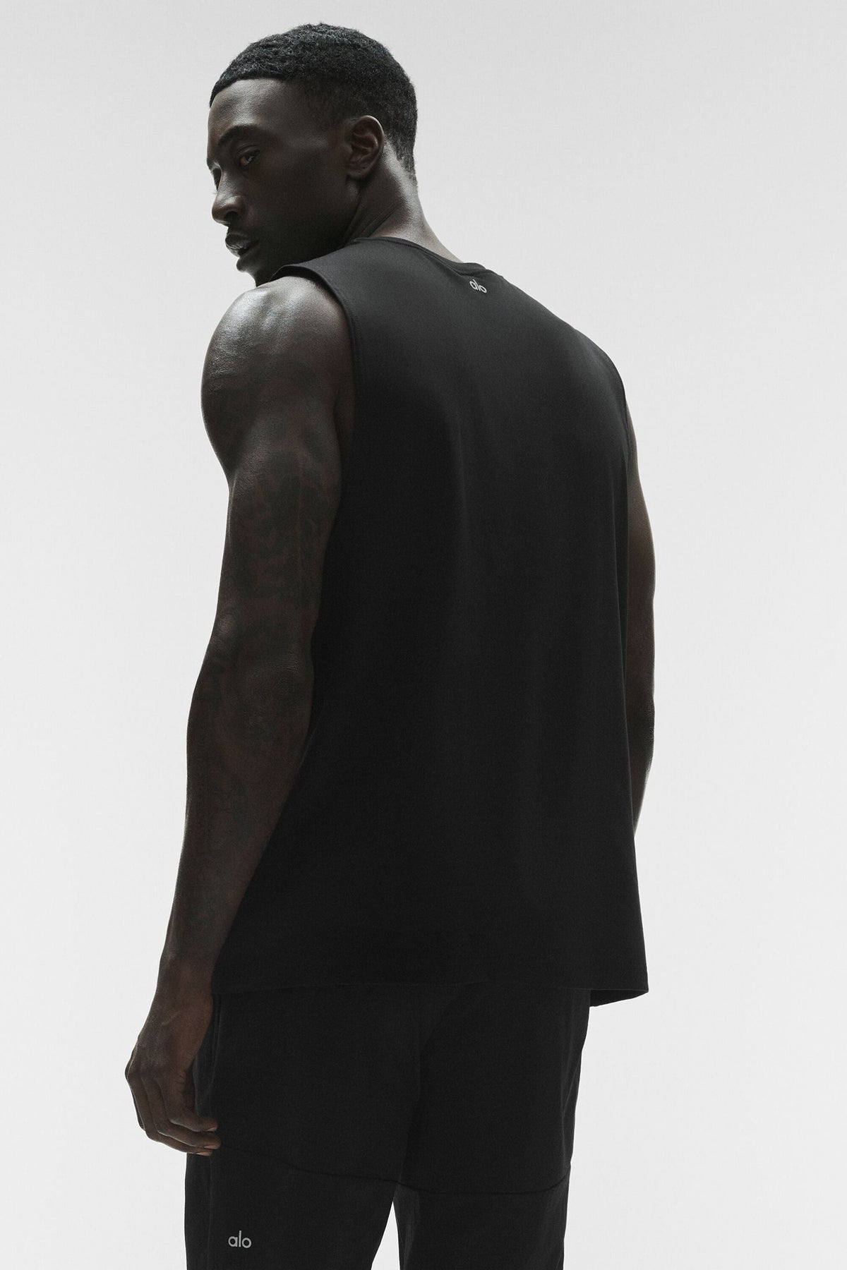 Conquer Muscle Tank - Black