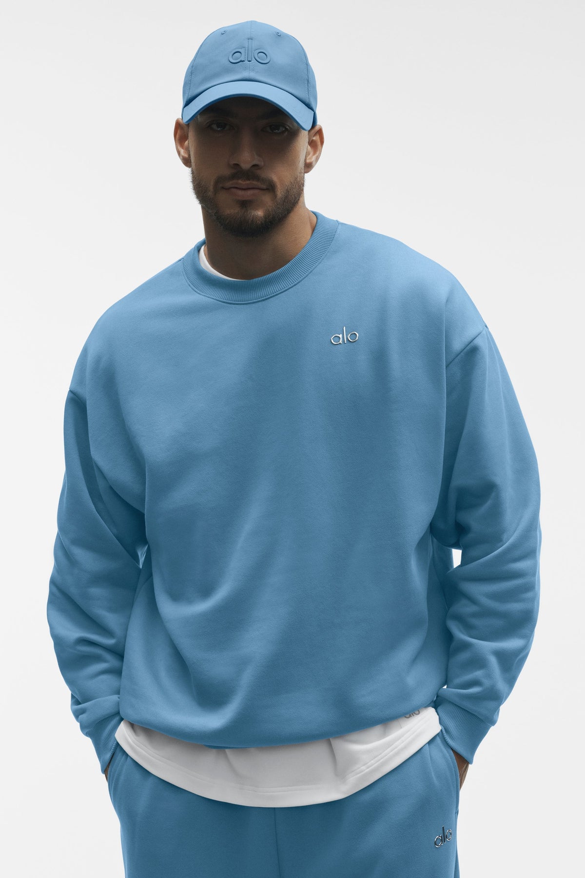 Sweatshirts & Hoodies